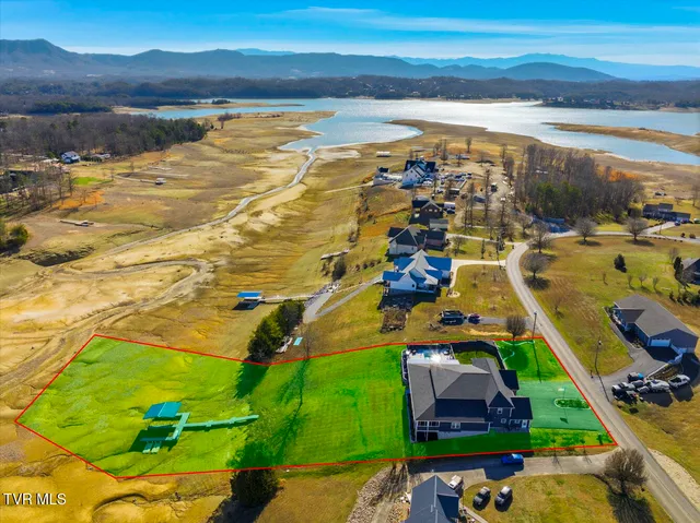 $1,390,000 | 1964 Harbor Hills Drive, Dandridge, TN 37725