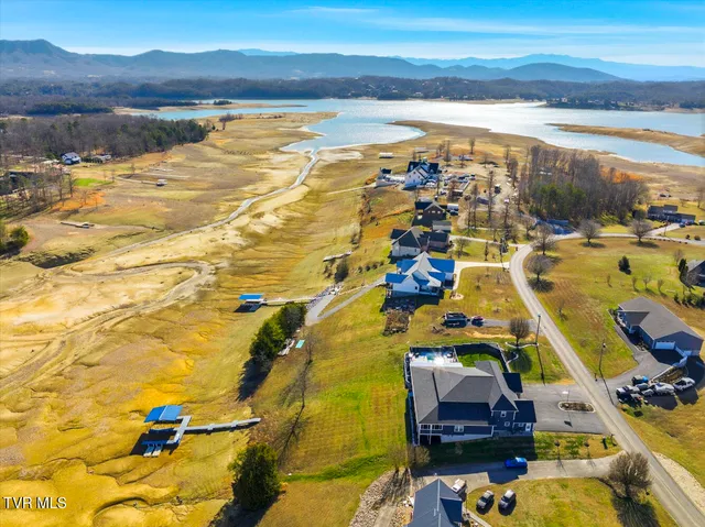 $1,390,000 | 1964 Harbor Hills Drive, Dandridge, TN 37725