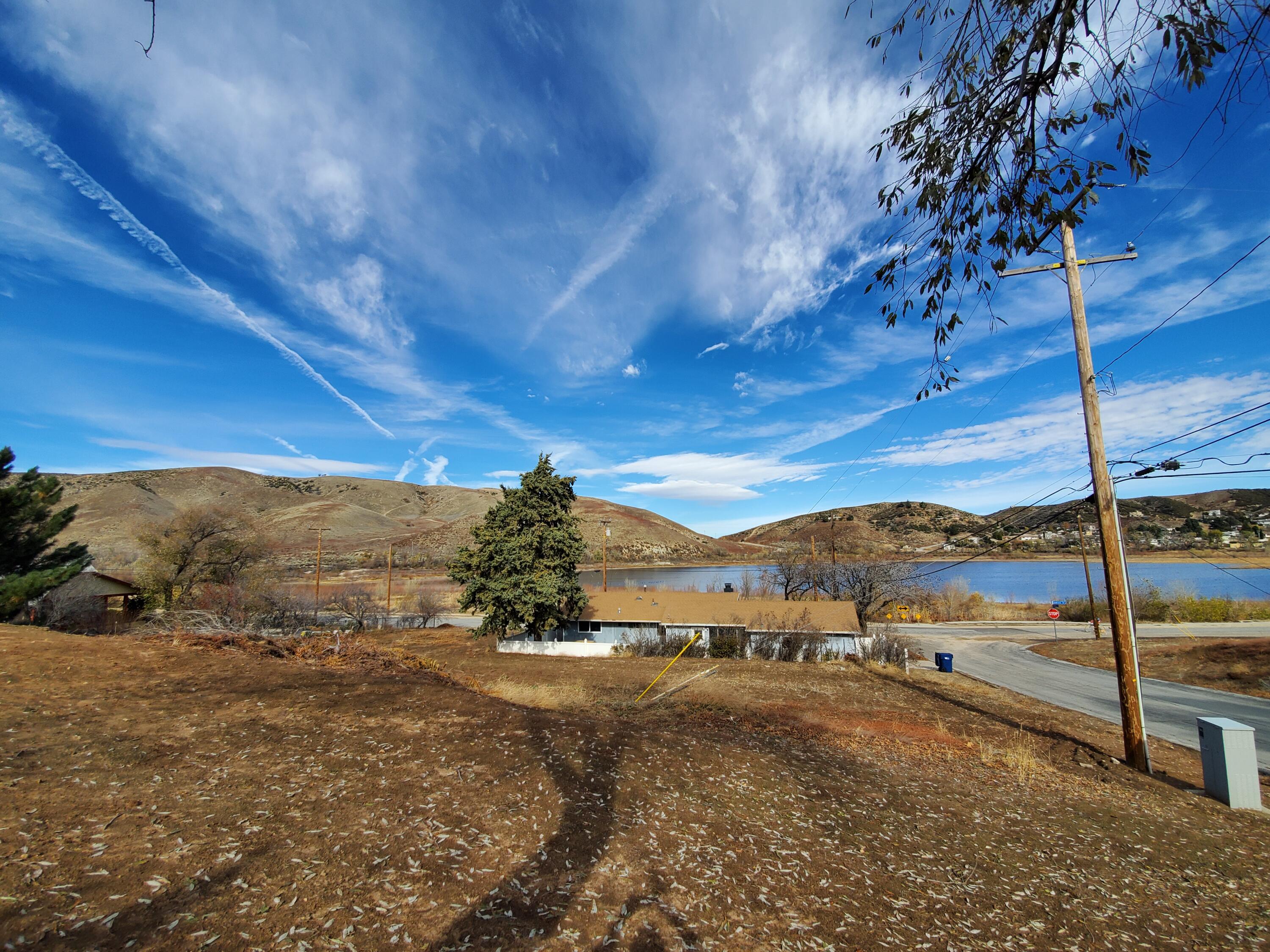 Chippewa Drive Lake Hughes, CA 93532 - Photo 18 of 31 a view of a dry yard with wooden fence