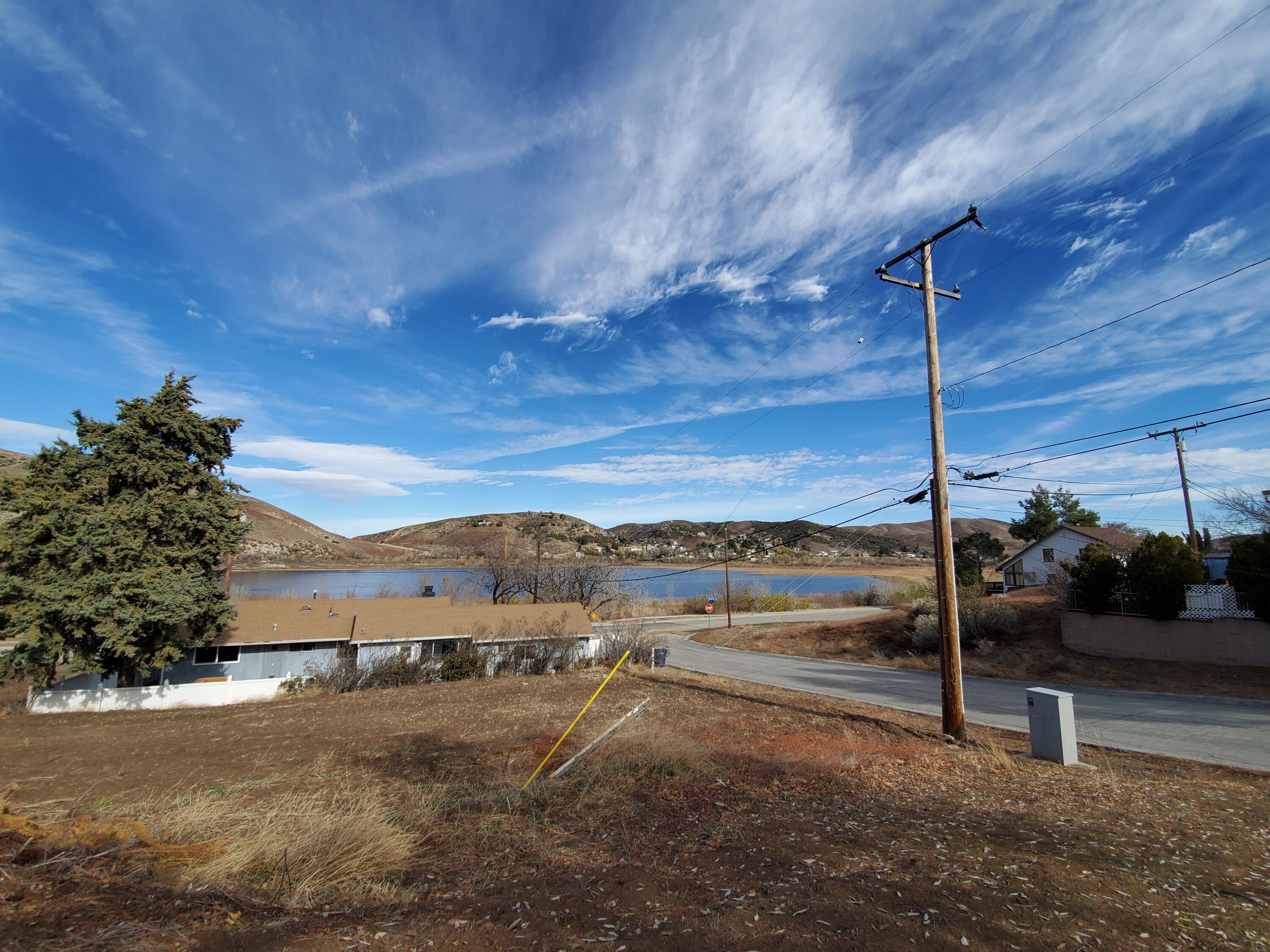 Chippewa Drive Lake Hughes, CA 93532 - Photo 7 of 31 a view of a road with an ocean view