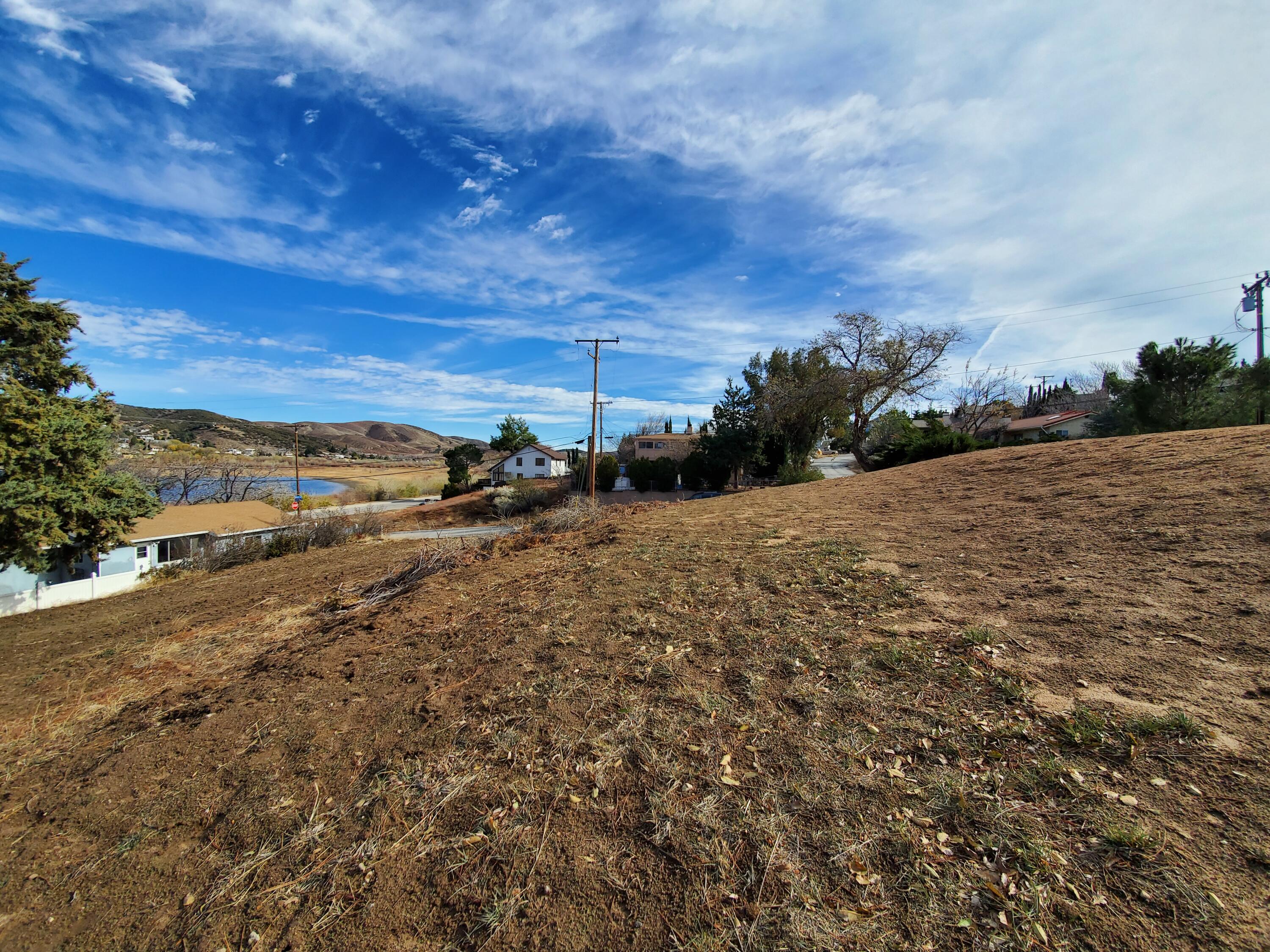 Chippewa Drive Lake Hughes, CA 93532 - Photo 8 of 31 a view of a road with an ocean