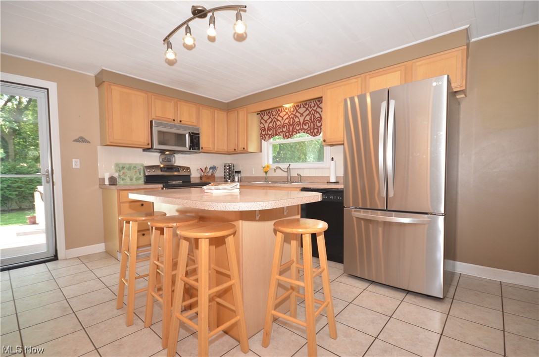 3853 Baird Road Stow, OH 44224 - Photo 7 of 35 Gallery Image 7