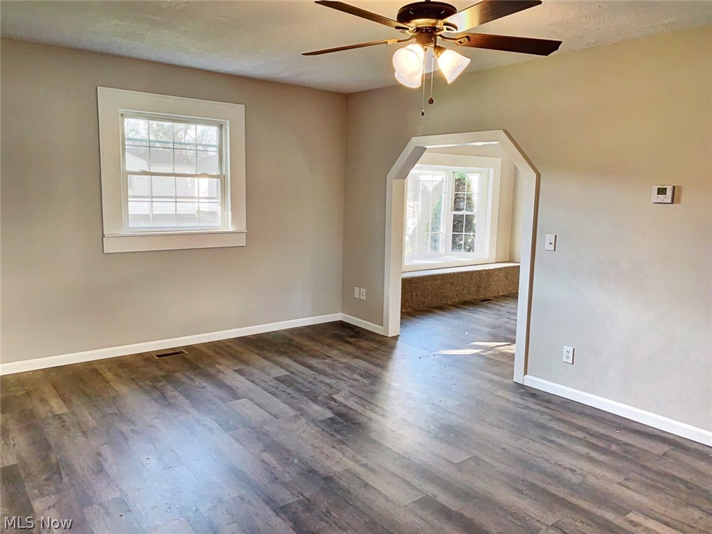 3002 Barnhill Road Southeast Midvale, OH 44663 - Photo 5 of 30 Gallery Image 5