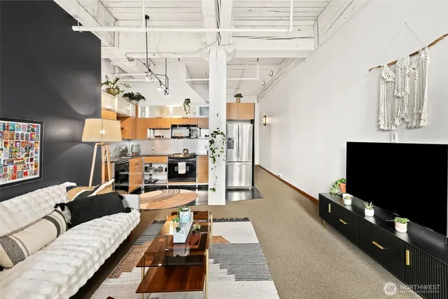 $300,000 | 1120 East Cliff Avenue, Unit 305, Tacoma, WA 98402