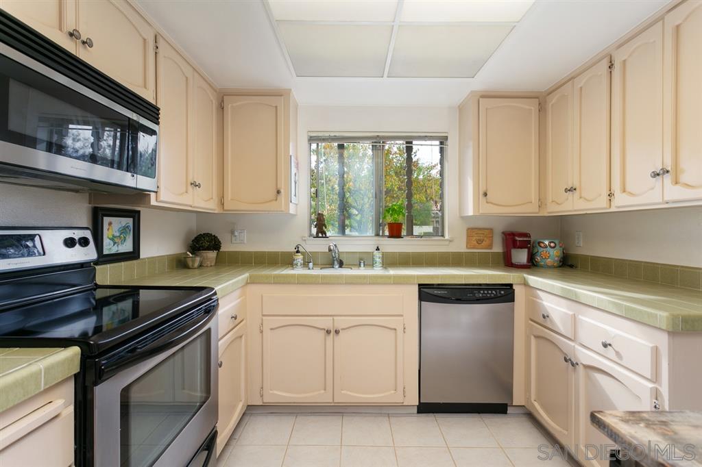 11942 Rancho Bernardo Road, Unit P San Diego, CA 92128 - Photo 11 of 25 Gallery Image 11