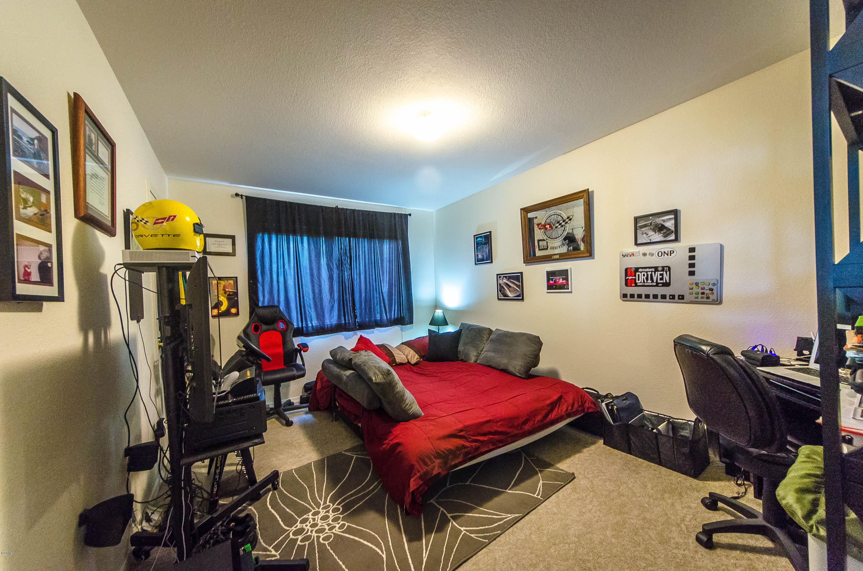 568 Southwest 5th Street Newport, OR 97365 - Photo 9 of 20 15 Unit 2 Bedroom 1