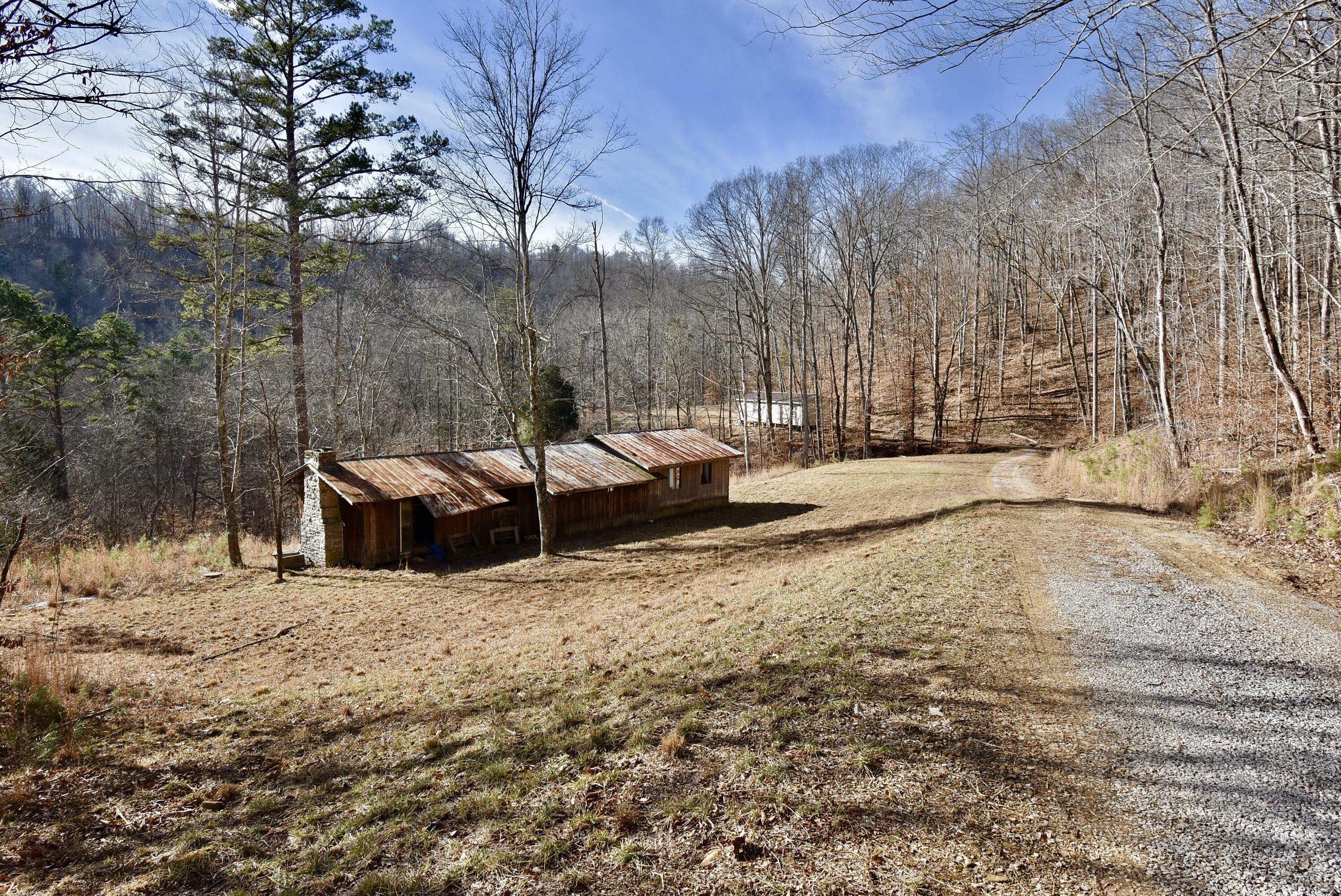 475 Harmon Road Somerset, KY 42501 - Photo 5 of 48 137BAF66-13A9-451A-85A4-26002394878F_1_2