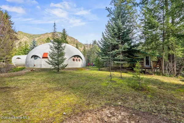 $630,000 | 123 East Mountain View Road, Clark Fork, ID 83811