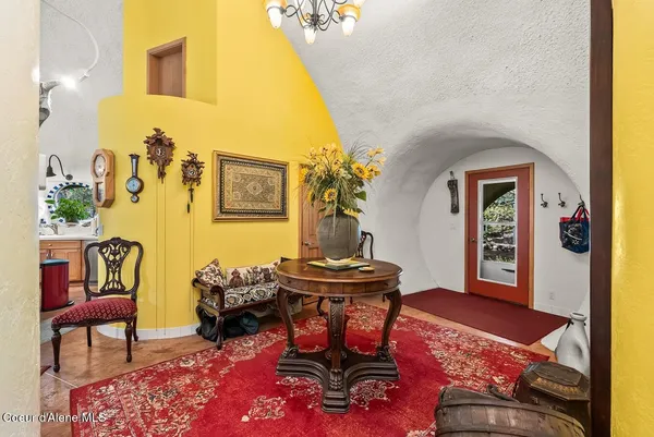 $630,000 | 123 East Mountain View Road, Clark Fork, ID 83811