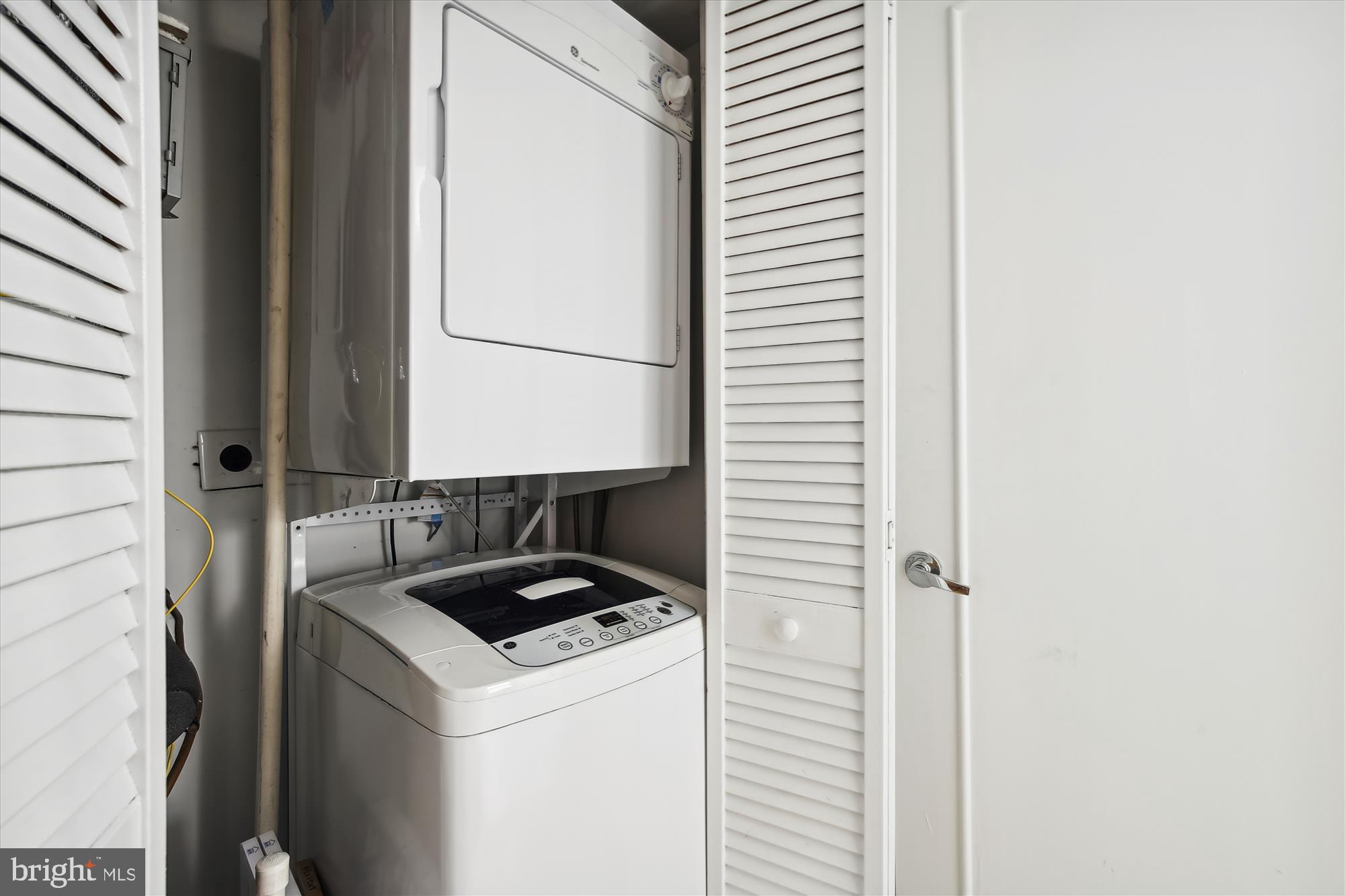 1727 R Street Northwest, Unit 303 Washington, DC 20009 - Photo 20 of 24