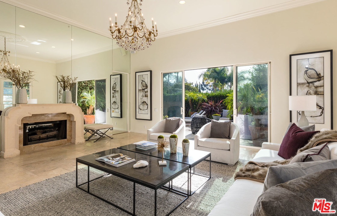 1480 Rising Glen Road Los Angeles, CA 90069 - Photo 4 of 21