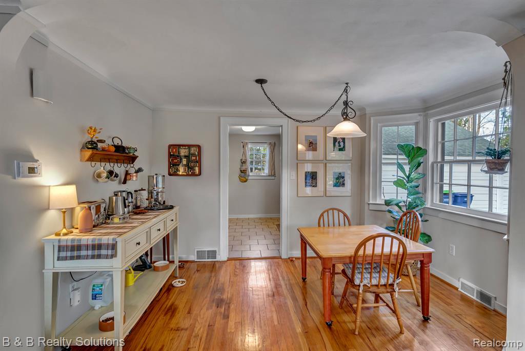 1220 South Center Road Saginaw, MI 48638 - Photo 10 of 24 Gallery Image 10