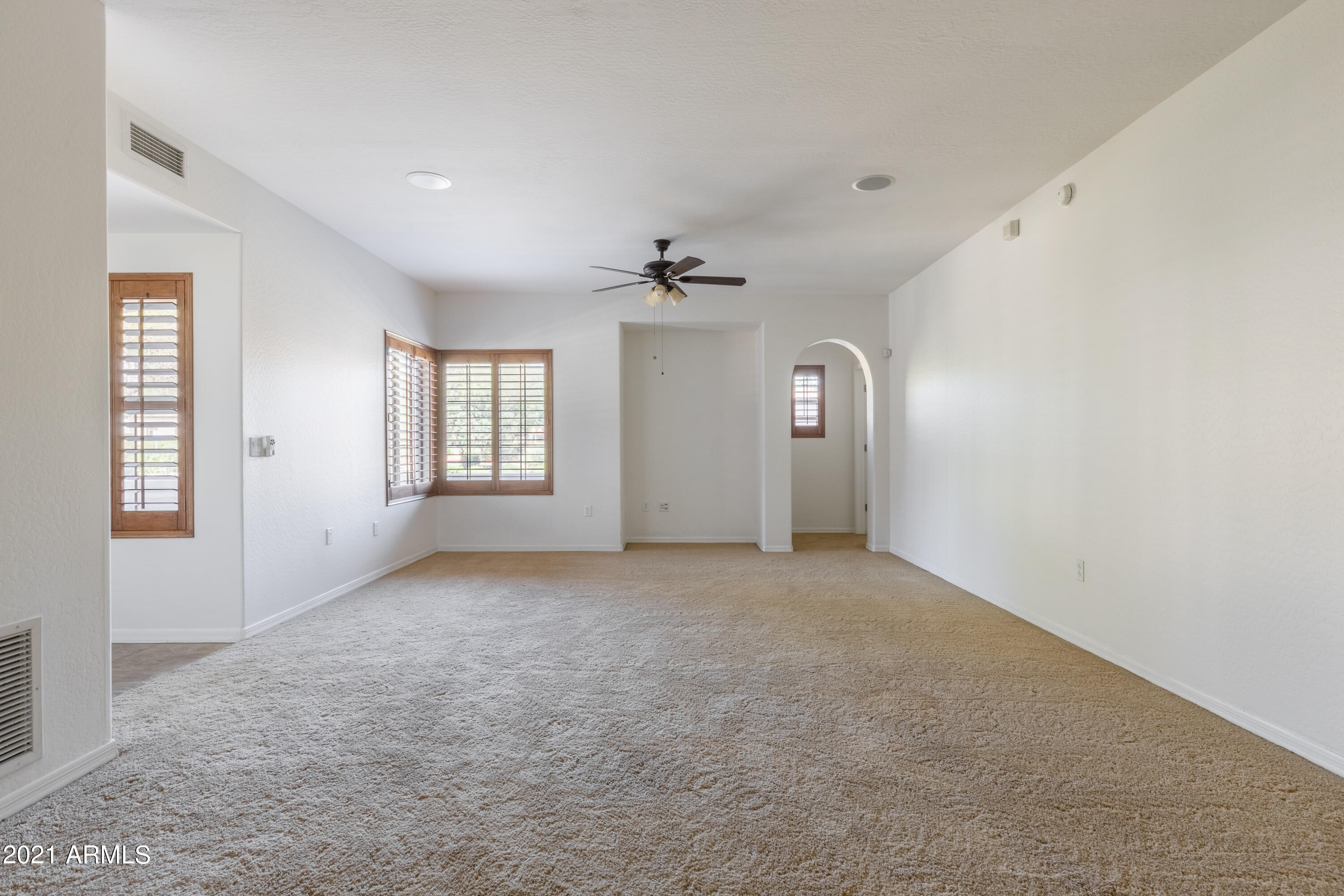 3935 East Rough Rider Road, Unit 1148 Phoenix, AZ 85050 - Photo 15 of 34 3935ERoughRiderUit1148_10