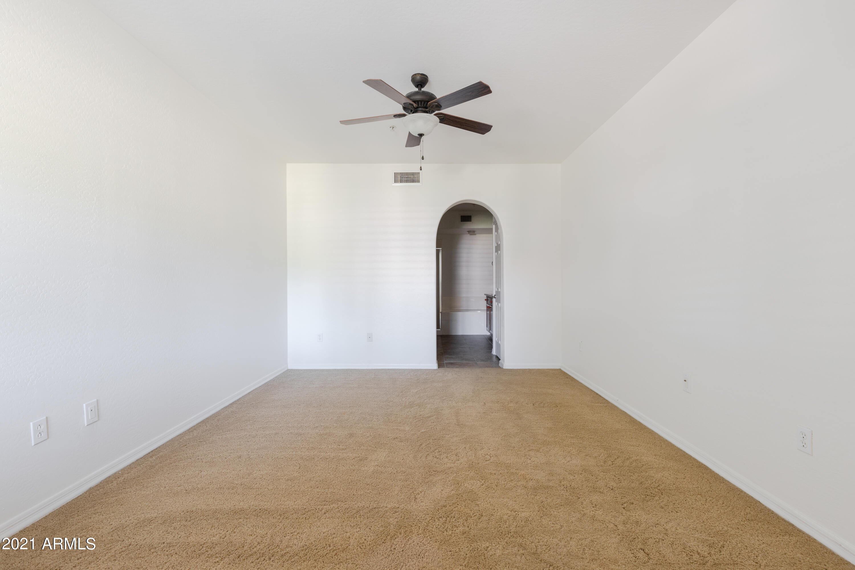 3935 East Rough Rider Road, Unit 1148 Phoenix, AZ 85050 - Photo 18 of 34 3935ERoughRiderUit1148_14