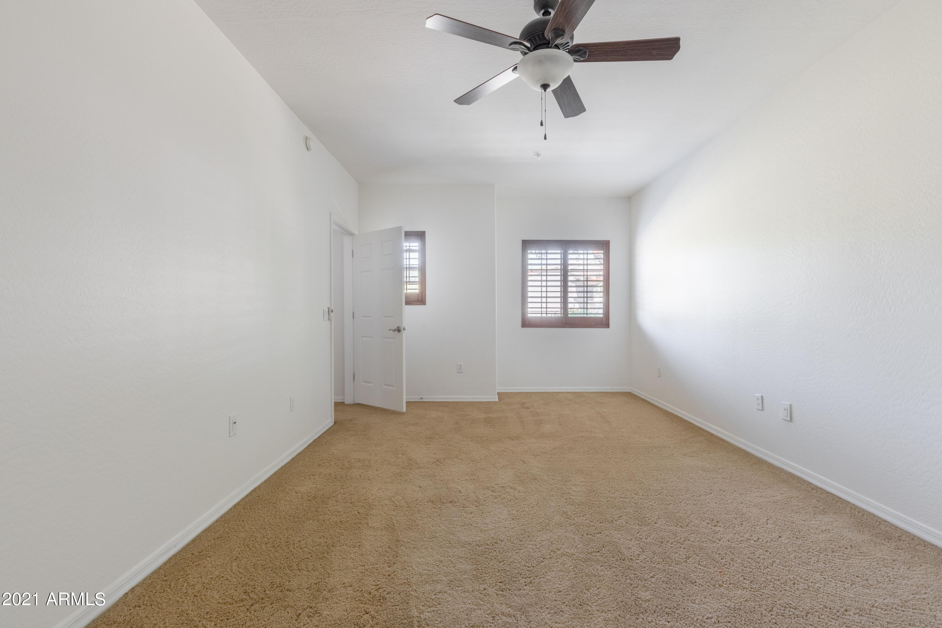 3935 East Rough Rider Road, Unit 1148 Phoenix, AZ 85050 - Photo 19 of 34 3935ERoughRiderUit1148_15