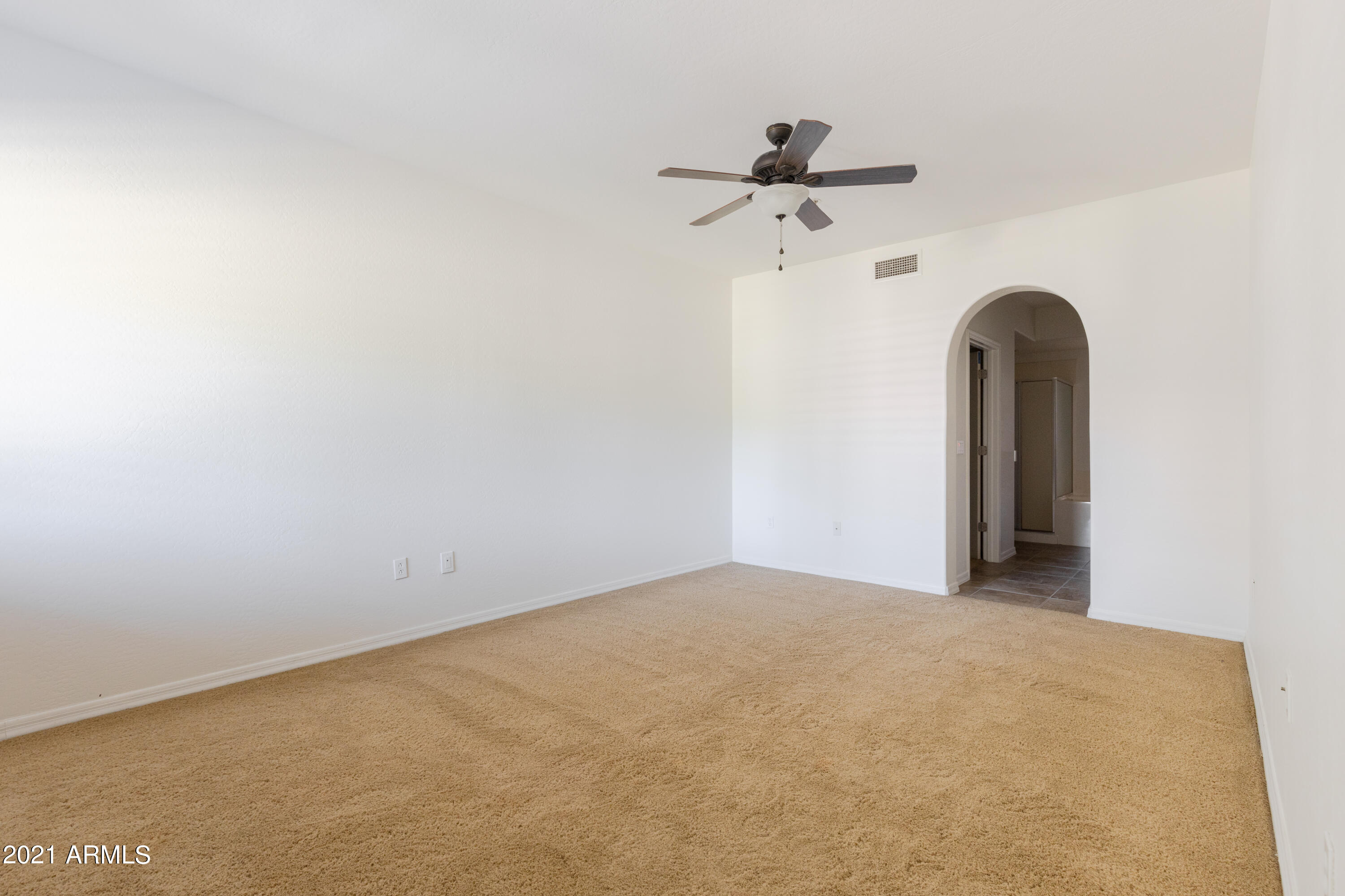 3935 East Rough Rider Road, Unit 1148 Phoenix, AZ 85050 - Photo 4 of 34 3935ERoughRiderUit1148_13