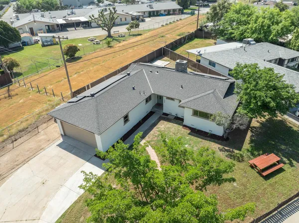$425,000 | 134 10th Street, Clovis, CA 93612