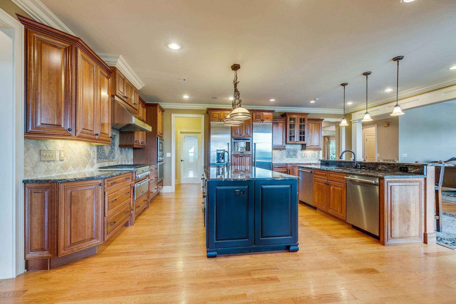 1258 Ridgetop Trail Kingsport, TN 37664 - Photo 4 of 136 1258 Ridgetop pic 4