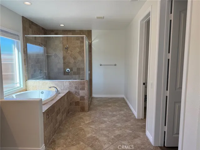 $2,800 | 18453 Ranchero Road, Hesperia, CA 92345