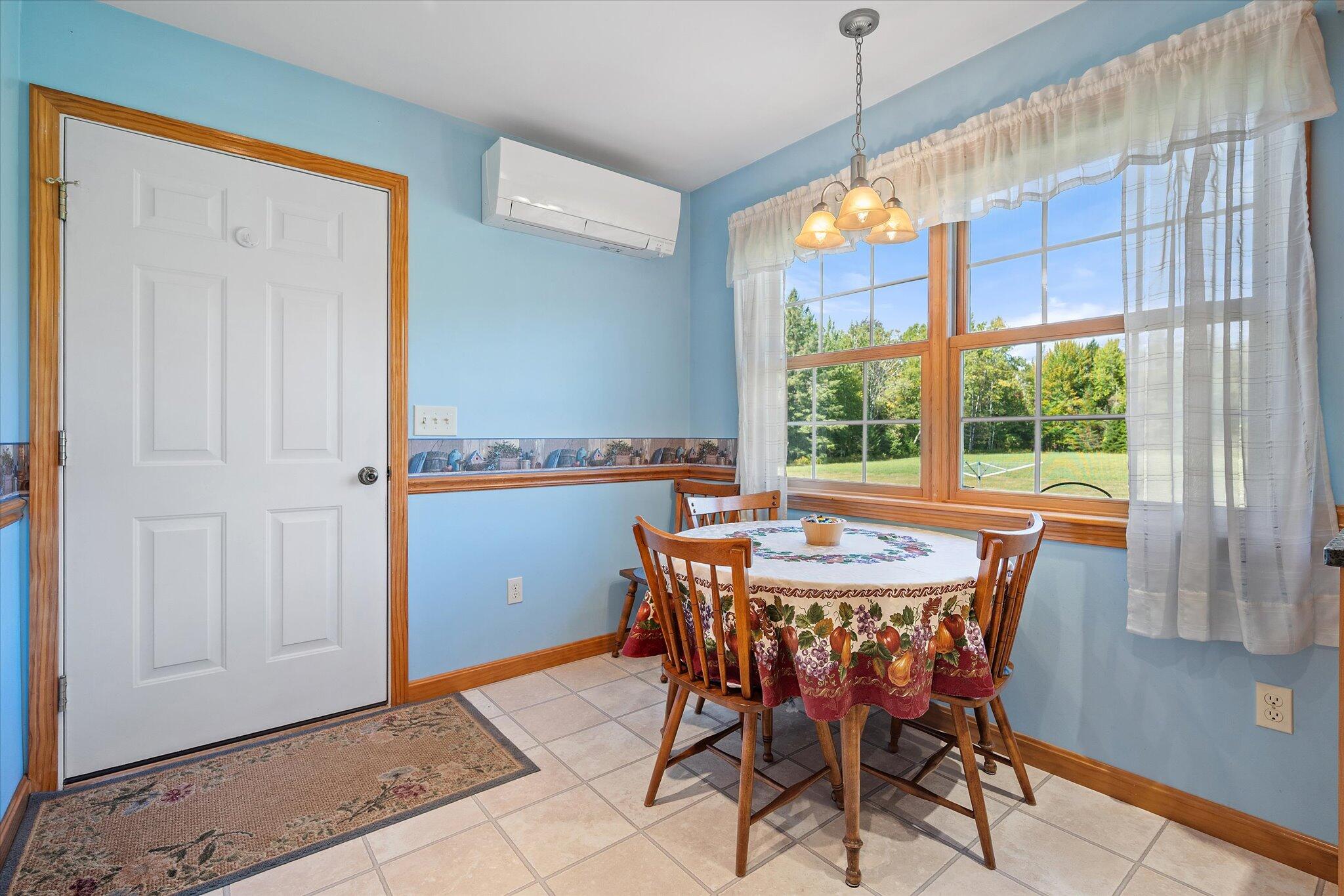 234 White Schoolhouse Road Corinth, ME 04427 - Photo 10 of 57 07-Breakfast Area