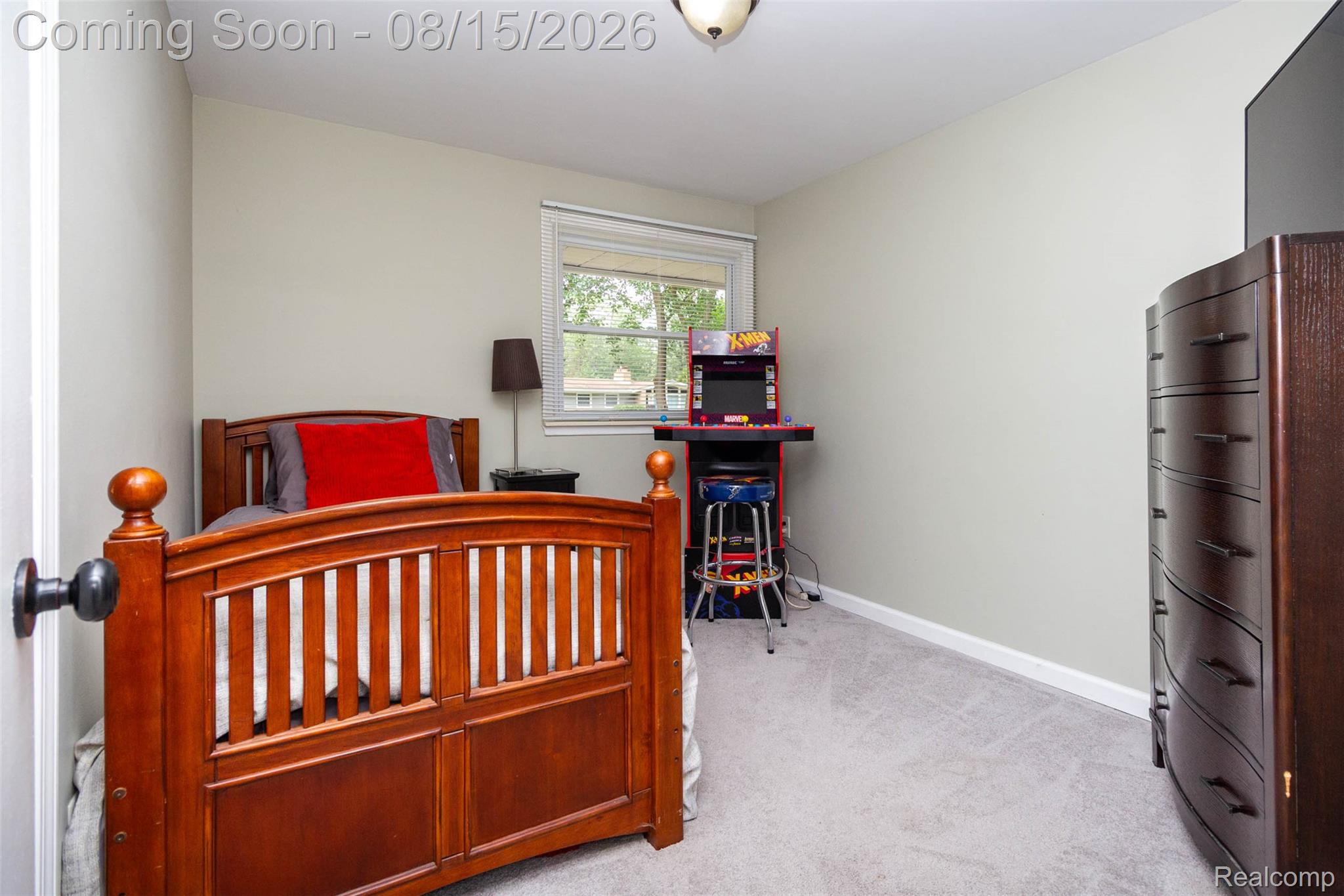 29604 Chelmsford Road Southfield, MI 48076 - Photo 24 of 39 Neutral painted walls, light gray carpeting, and a window with blinds
