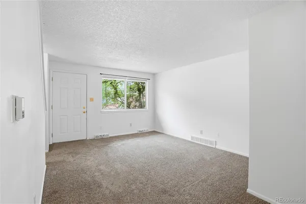 $1,650 | 205 East Longs Peak Avenue, Unit B, Longmont, CO 80504