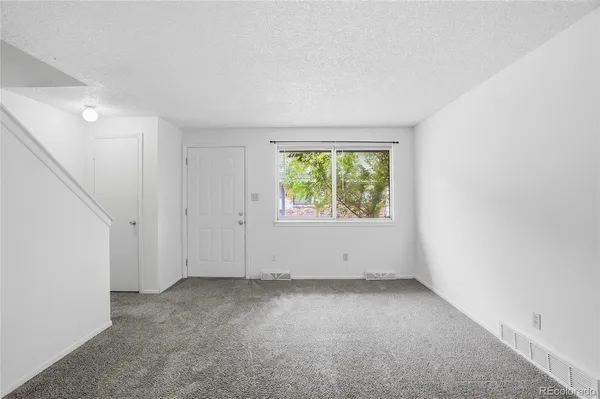 $1,650 | 205 East Longs Peak Avenue, Unit B, Longmont, CO 80504