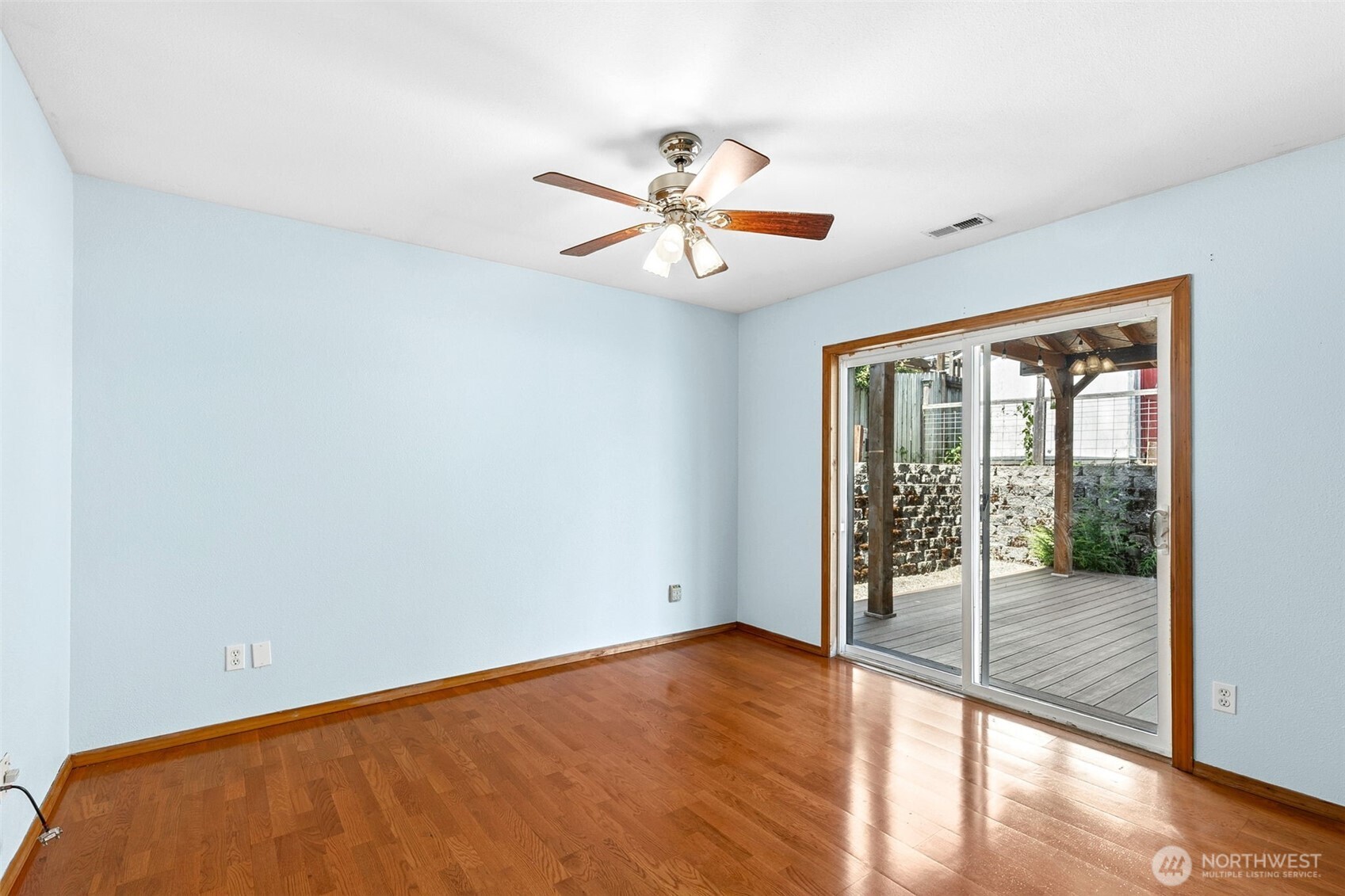 4905 234th Street Southwest Mountlake Terrace, WA 98043 - Photo 13 of 18