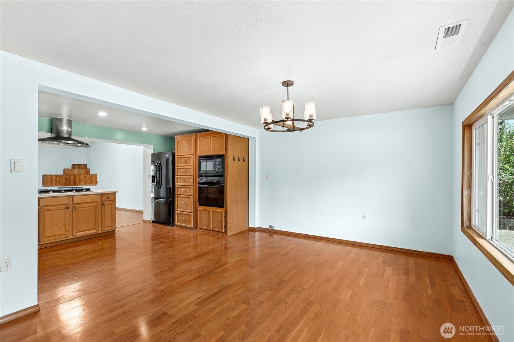 4905 234th Street Southwest Mountlake Terrace, WA 98043 - Photo 8 of 18