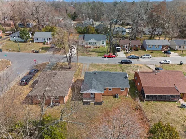 $1,550 | 1702 Eastwood Avenue, Greensboro, NC 27401
