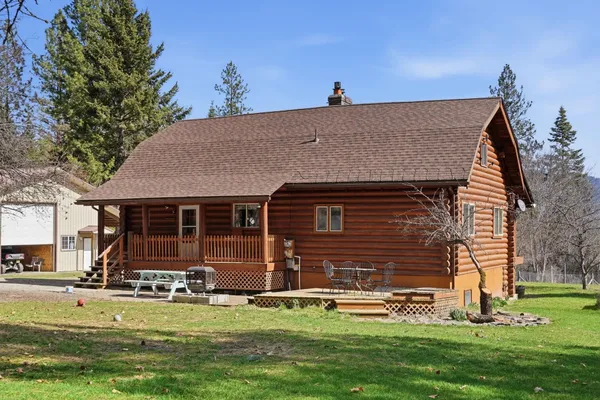 $600,000 | 17631 Westside Calispel Road, Cusick, WA 99119