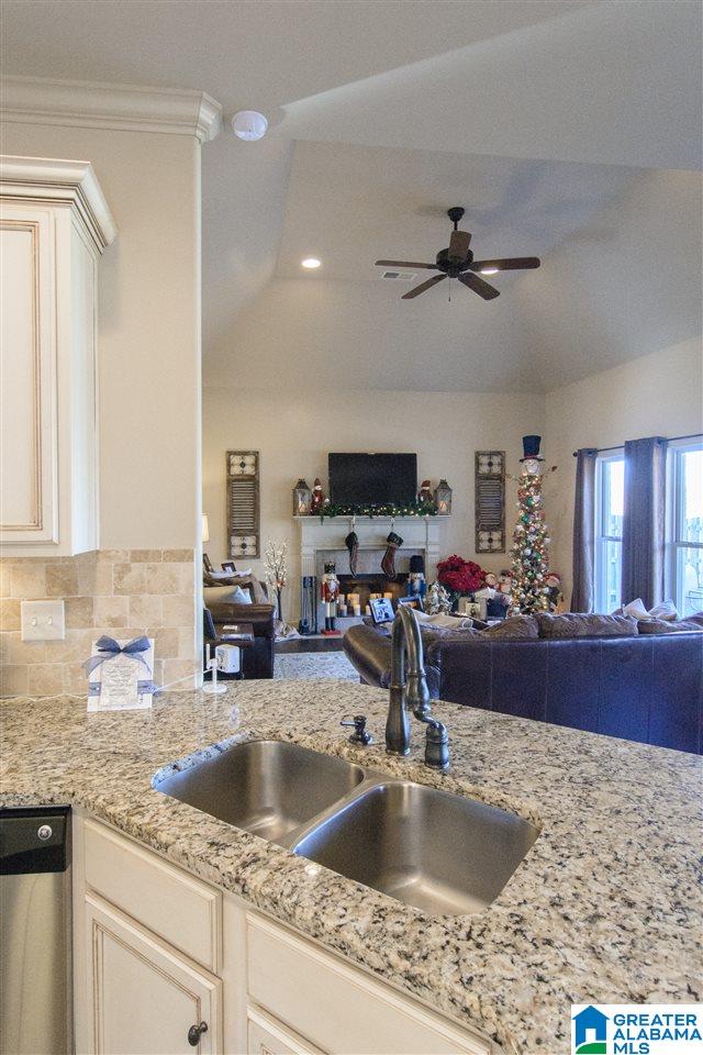 218 Dunrobin Cove Pelham, AL 35124 - Photo 19 of 47