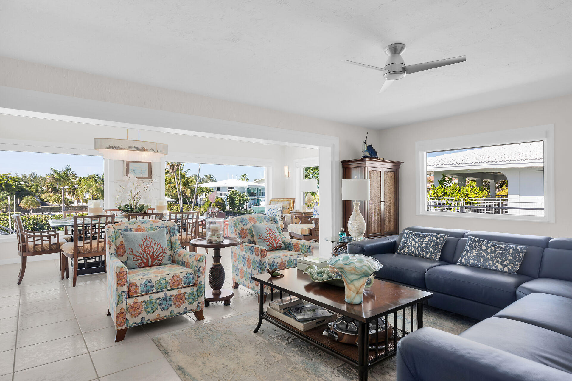 344 East Seaview Drive Duck Key, FL 33050 - Photo 4 of 48 Living Room
