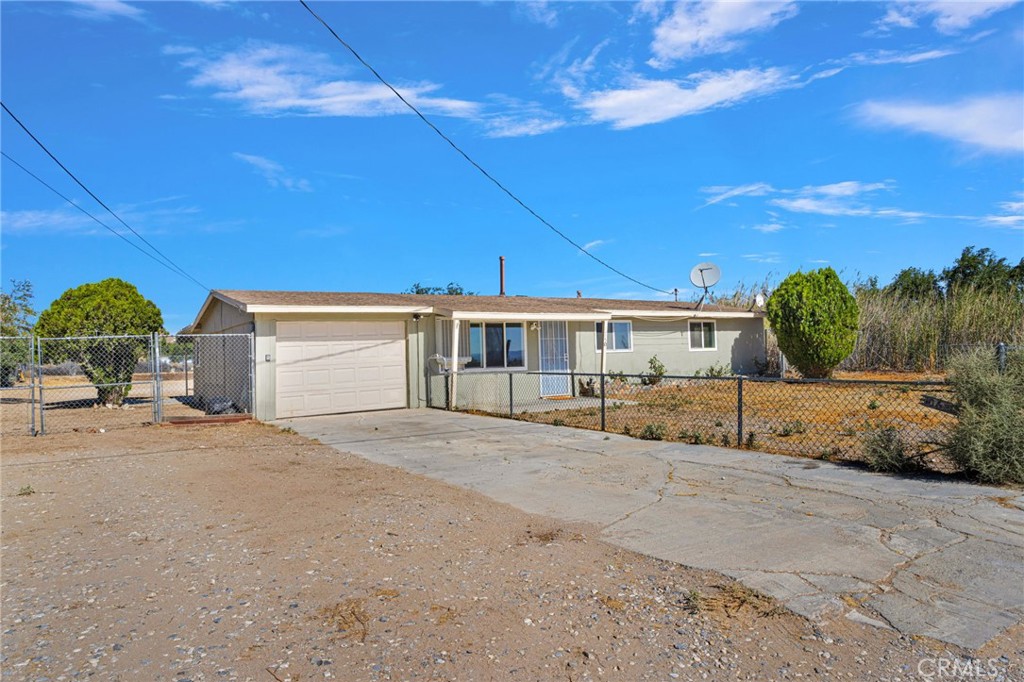 10650 Trade Post Road Lucerne Valley, CA 92356 - Photo 5 of 48