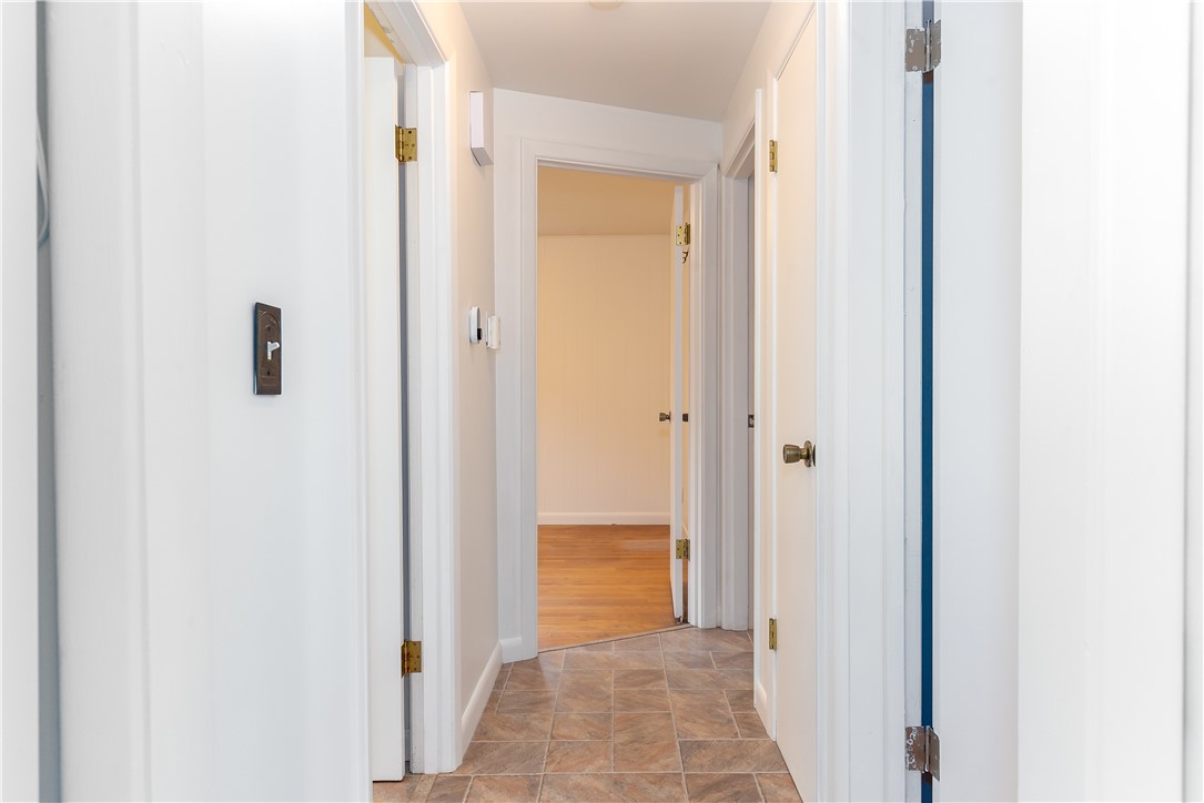 8 Viceroy Road Warwick, RI 02886 - Photo 19 of 32