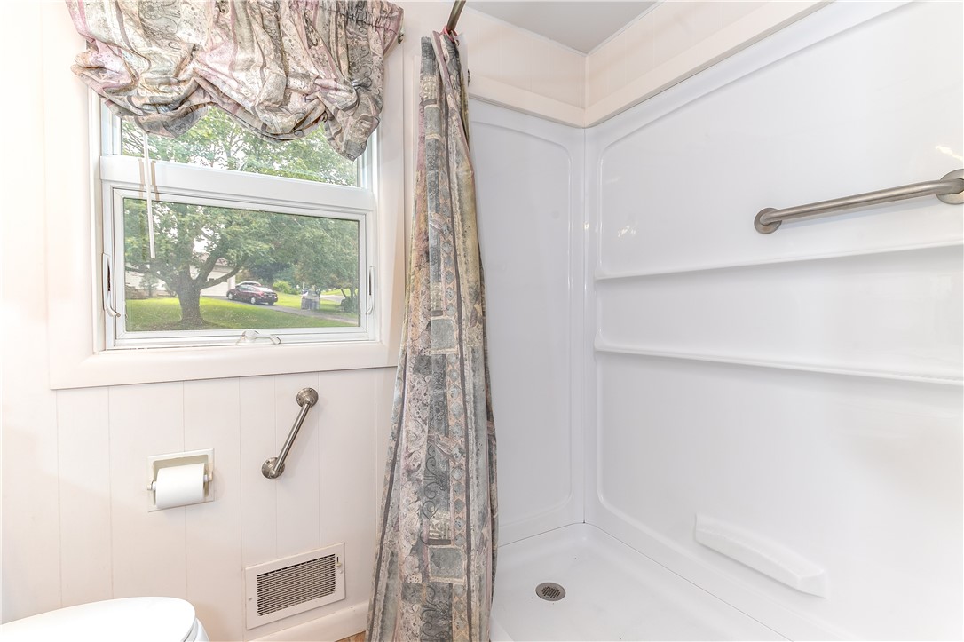 8 Viceroy Road Warwick, RI 02886 - Photo 21 of 32