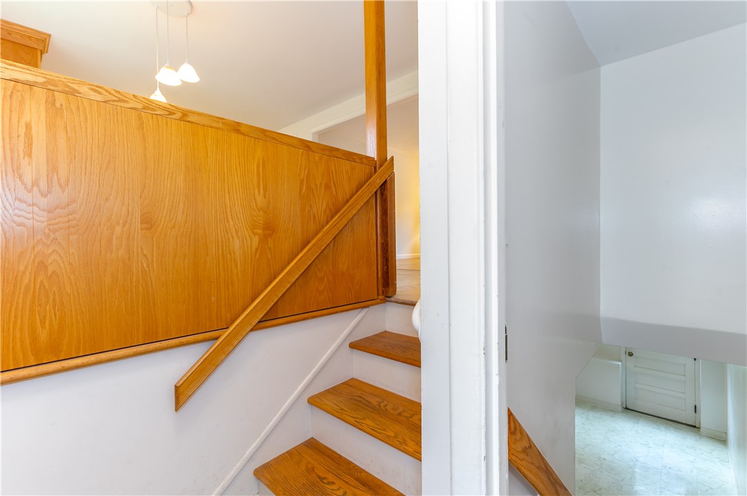 8 Viceroy Road Warwick, RI 02886 - Photo 23 of 32