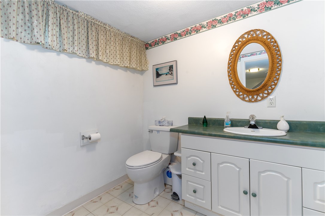 8 Viceroy Road Warwick, RI 02886 - Photo 28 of 32