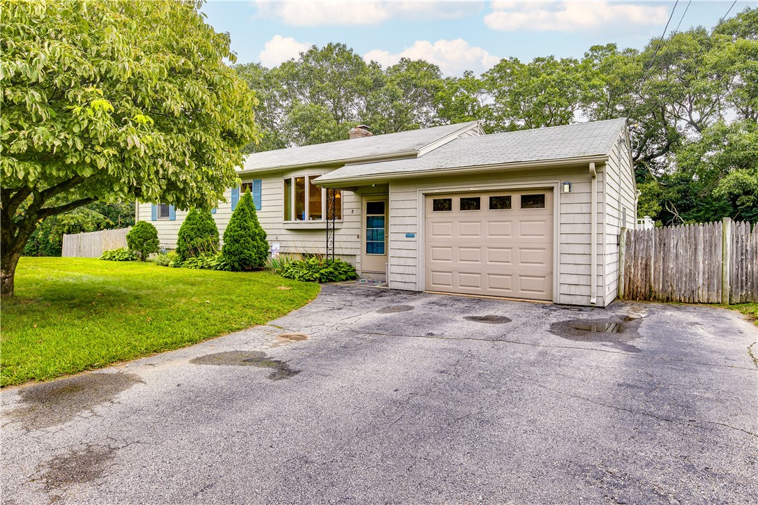 8 Viceroy Road Warwick, RI 02886 - Photo 4 of 32