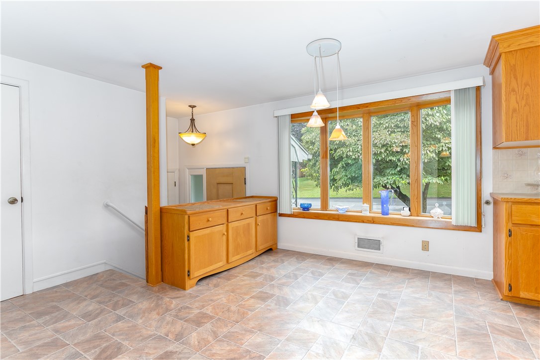 8 Viceroy Road Warwick, RI 02886 - Photo 10 of 32