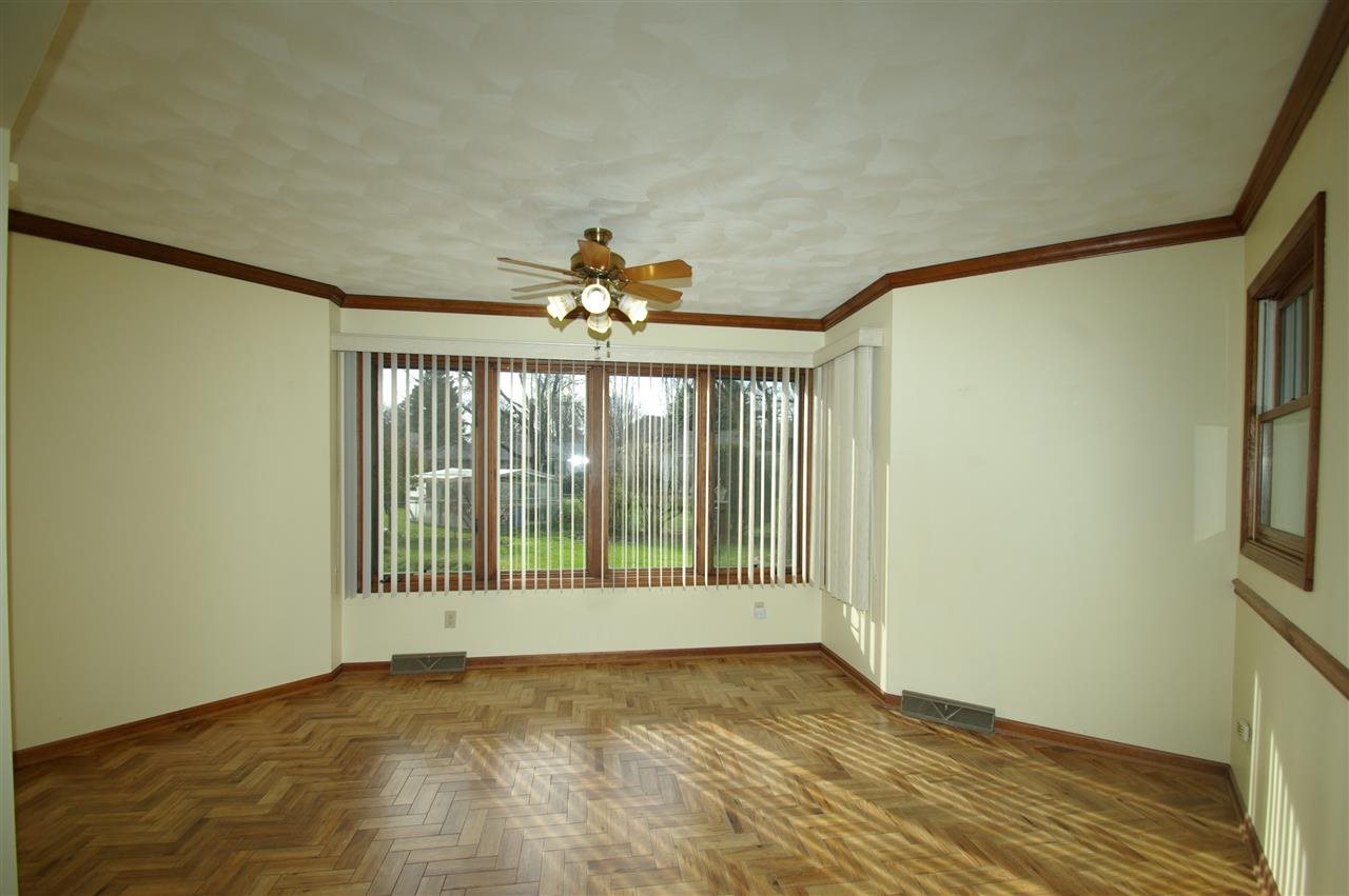 5460 Brookview Road Rockford, IL 61107 - Photo 7 of 20 a view of an empty room with a window