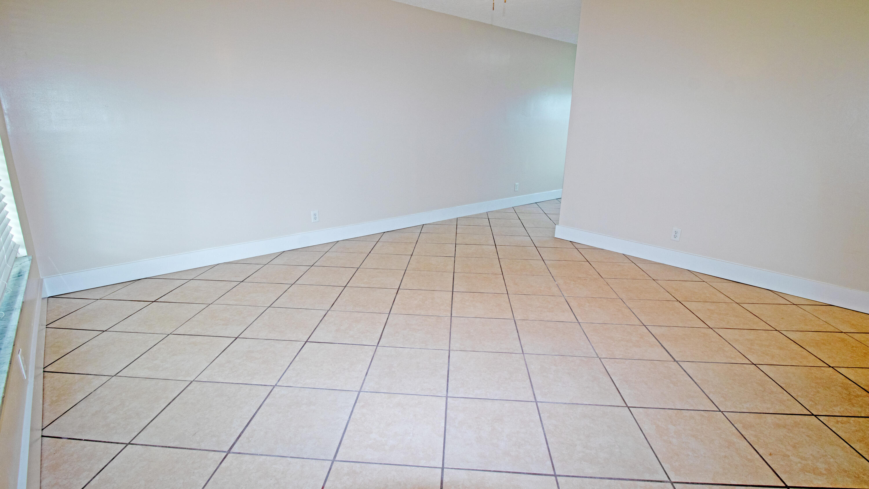 8757 Southeast Hobe Ridge Avenue Hobe Sound, FL 33455 - Photo 6 of 29