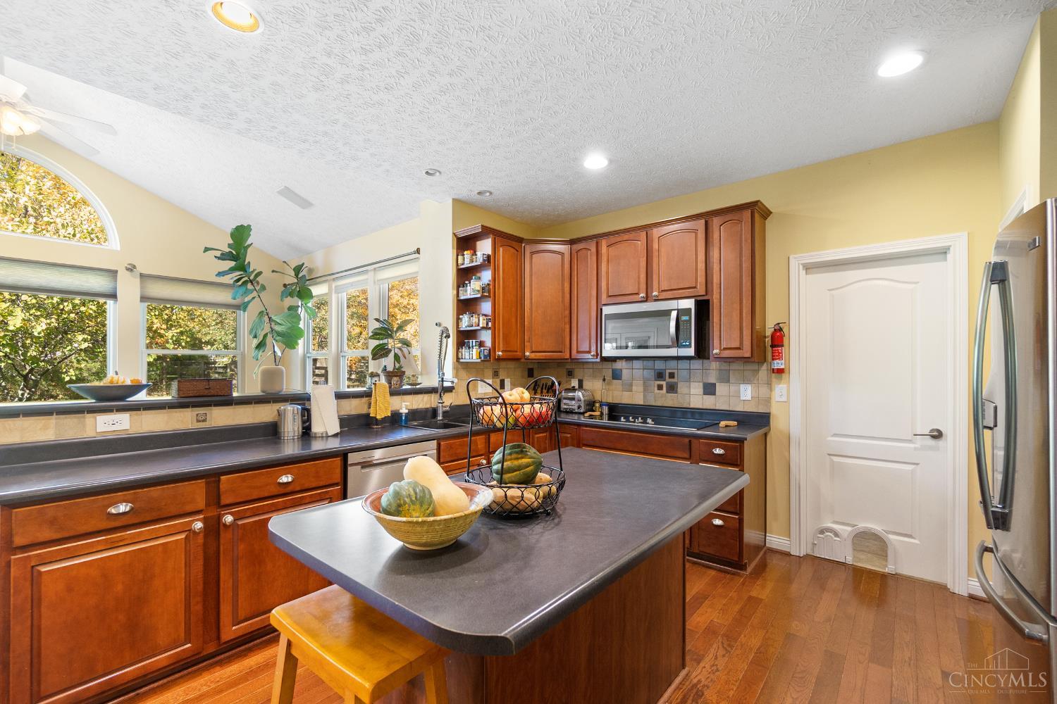 4289 Fox Ridge Drive Batavia, OH 45103 - Photo 8 of 37 Gallery Image 8