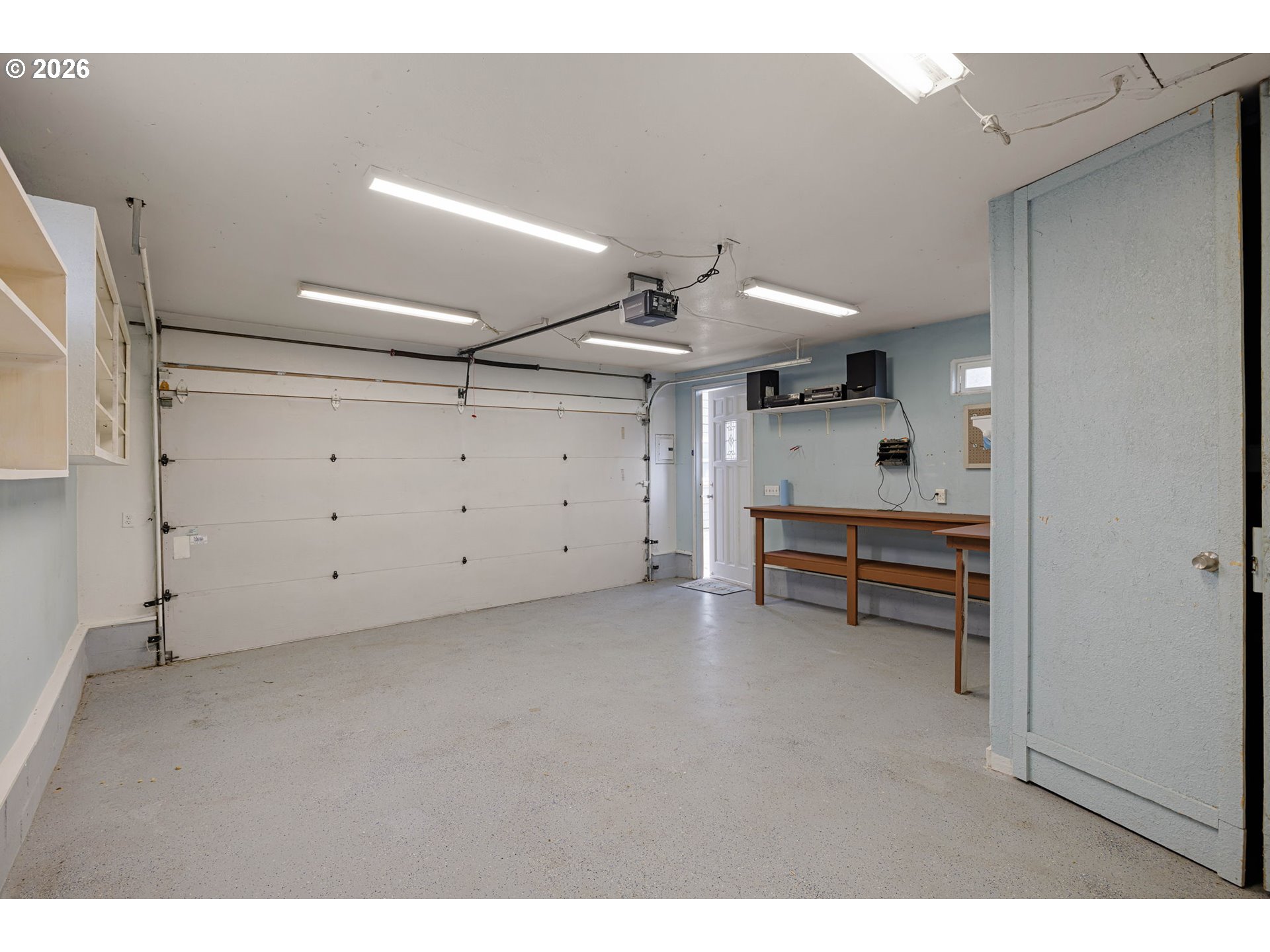 1519 Taney Street Eugene, OR 97402 - Photo 27 of 39 a view of a garage