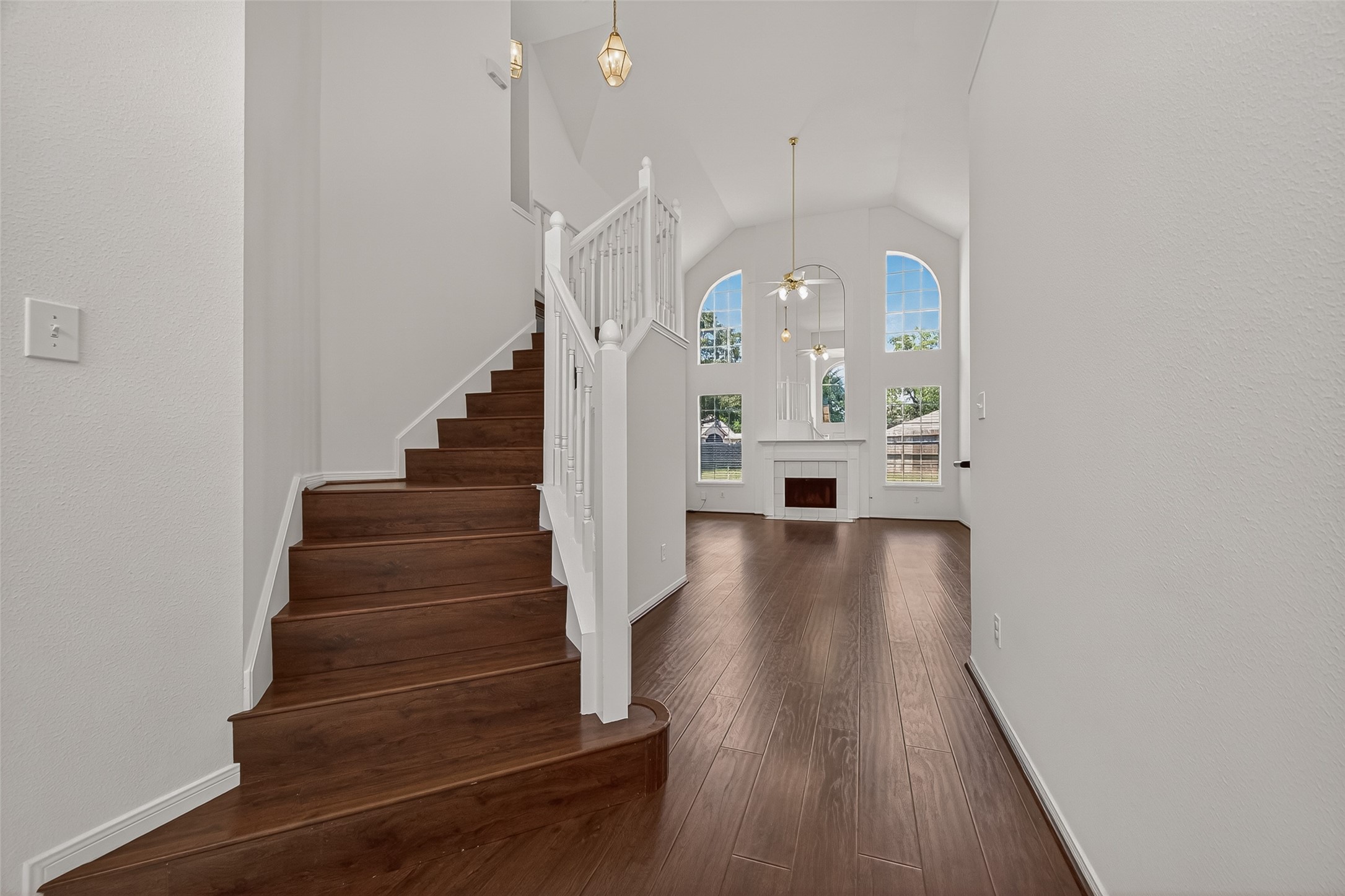 2714 Holly Walk Lane Spring, TX 77388 - Photo 4 of 27