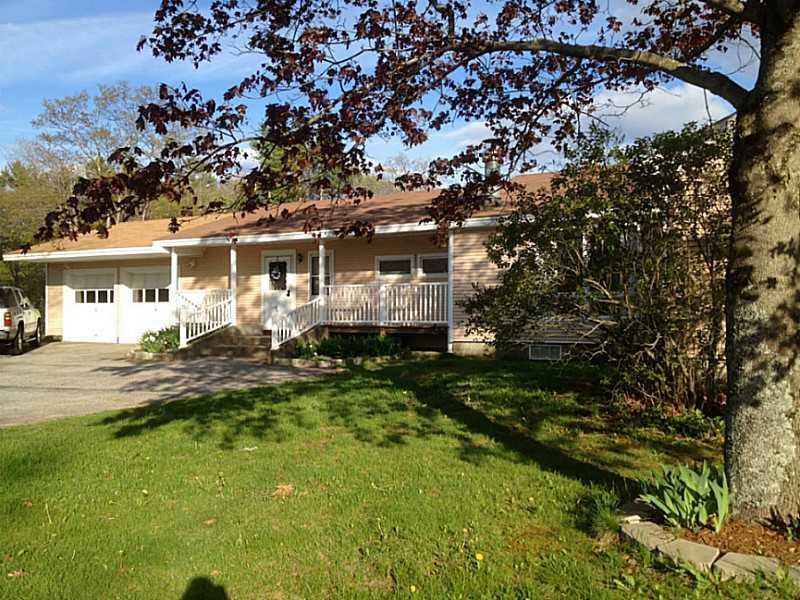 163 Middlesex Road Topsham, ME 04086 - Photo 1 of 21 Exterior Front.