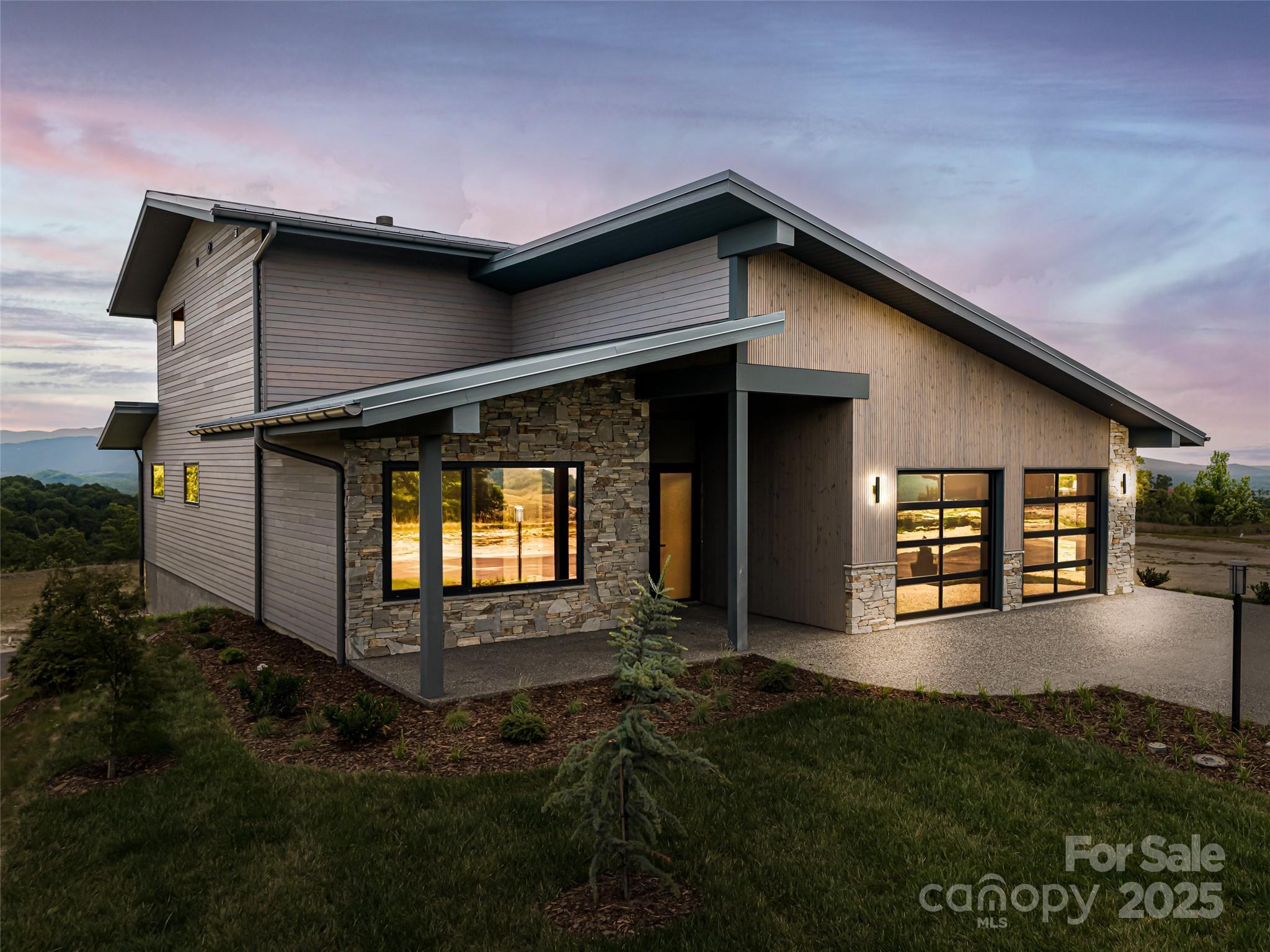 24 South Watchman Dr  