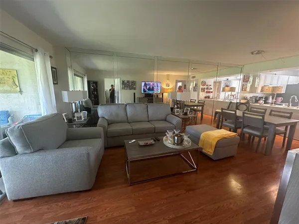 $3,000 | 4502 Martinique Way, Unit G2, Coconut Creek, FL 33066