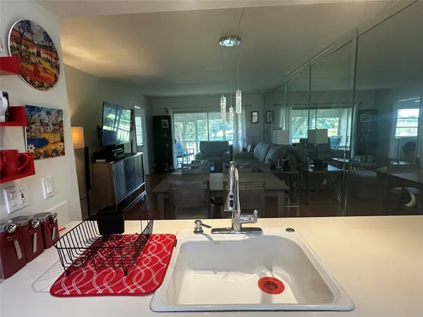 $3,000 | 4502 Martinique Way, Unit G2, Coconut Creek, FL 33066