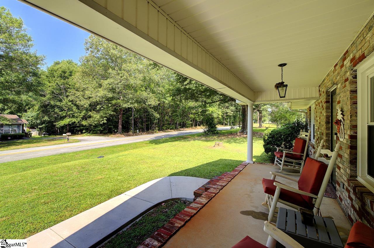 303 Mill St Extension Williamston, SC 29697 - Photo 3 of 29